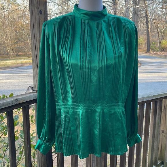 BEAUTIFUL vintage nilani blouse - Picture 1 of 12